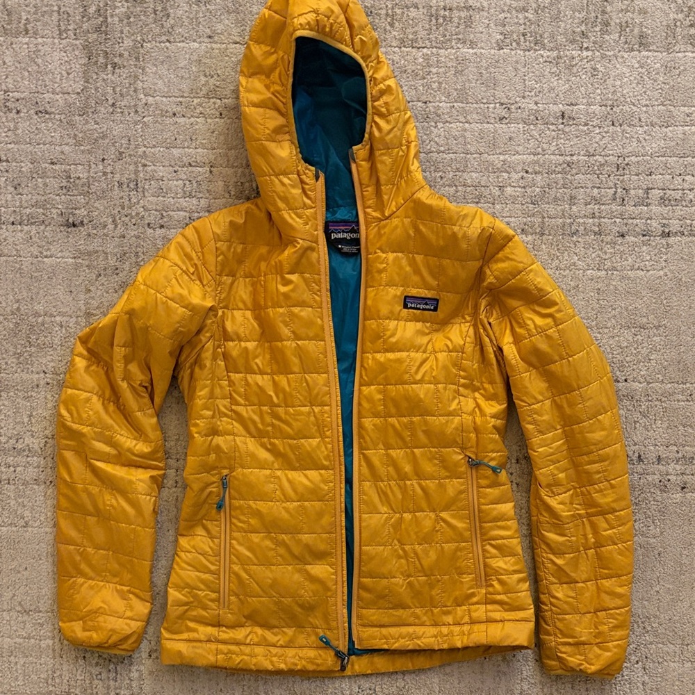 Patagonia Mustard Quilted Jacket with Teal Lining